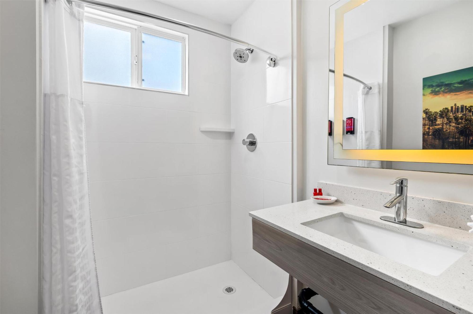Surestay Hotel By Best Western Санта-Моника Экстерьер фото